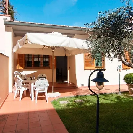Apartment Bt Follonica